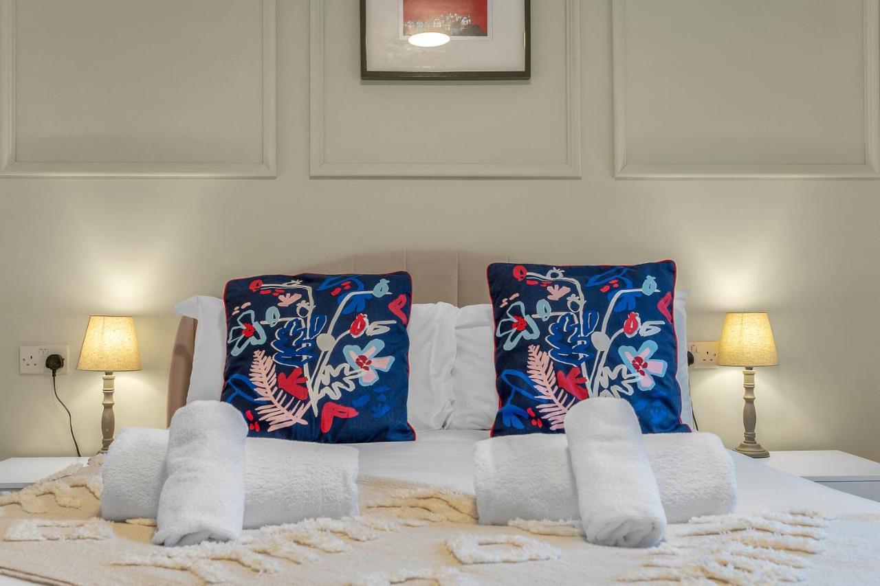 Cheerful Stays - Jamson Pl 3 Bed Apartment Edimburgo Esterno foto